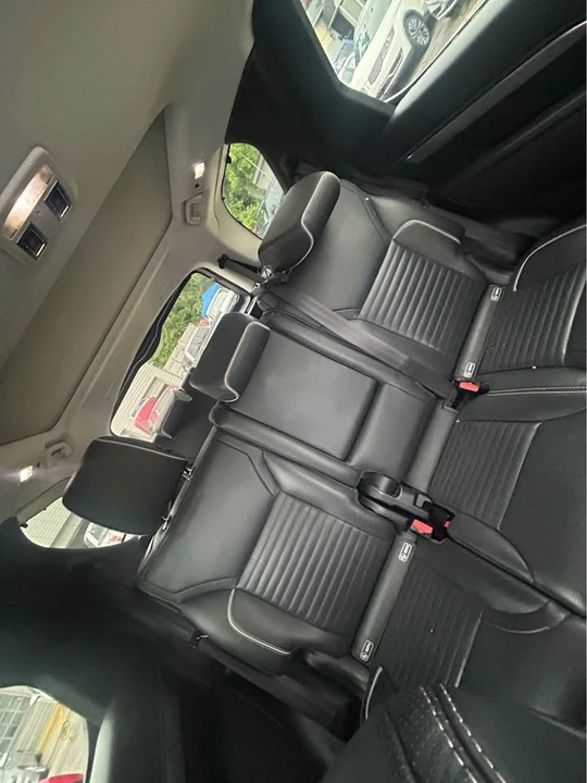 2017 Land Rover Discovery Sport - Image 7 of 10