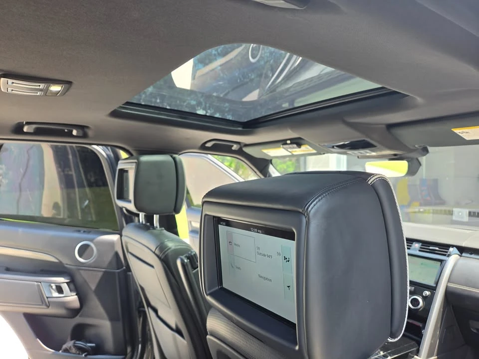2017 Land Rover Discovery Sport - Image 14 of 19
