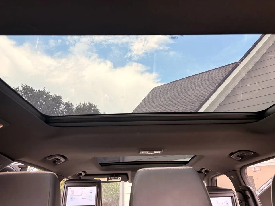 2017 Land Rover Discovery Sport - Image 6 of 19