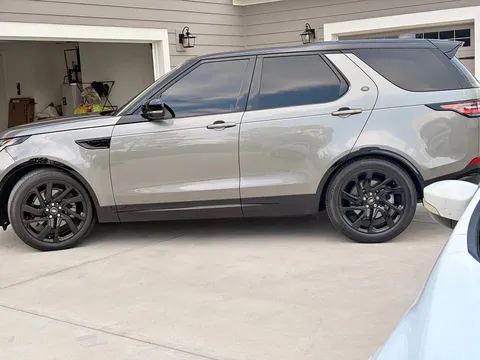 2017 Land Rover Discovery HSE Sport
