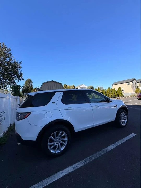 2017 Land Rover Discovery Sport - Image 5 of 15