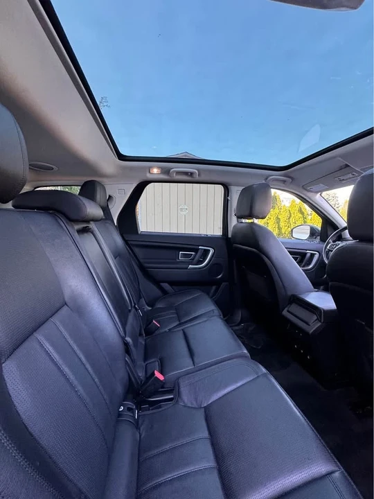 2017 Land Rover Discovery Sport - Image 14 of 15