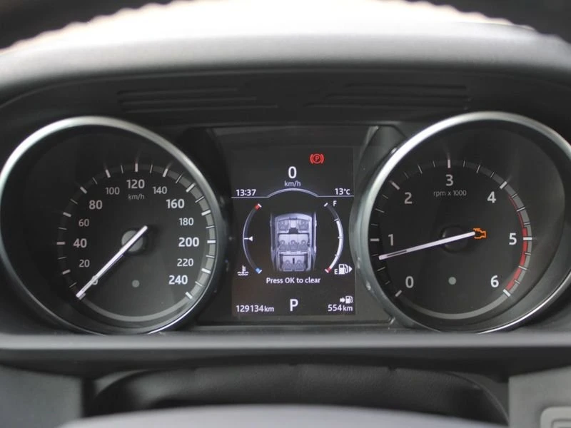 2017 Land Rover Discovery 5th Gen - Image 10 of 19
