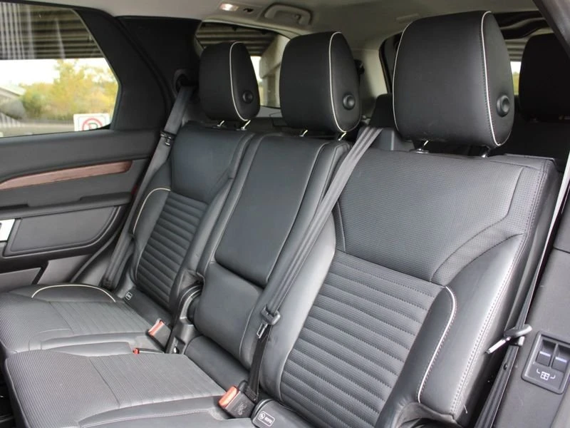 2017 Land Rover Discovery 5th Gen - Image 19 of 20