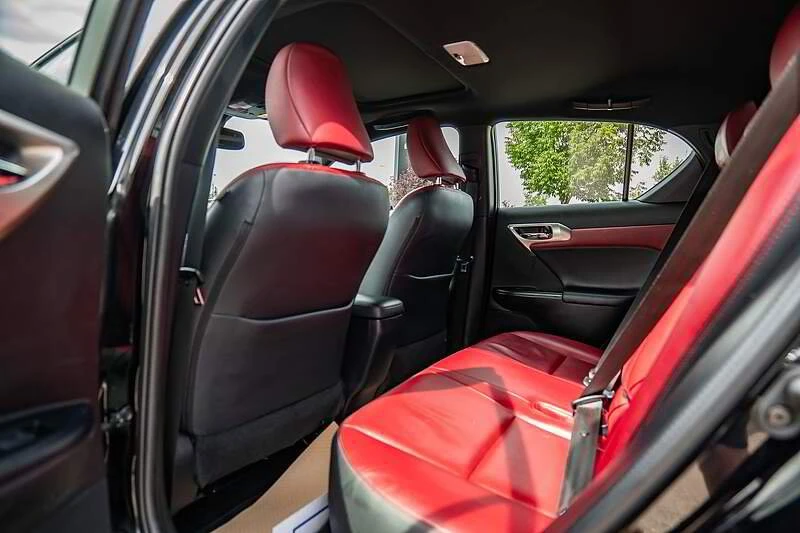 2017 Lexus CT - Image 7 of 10
