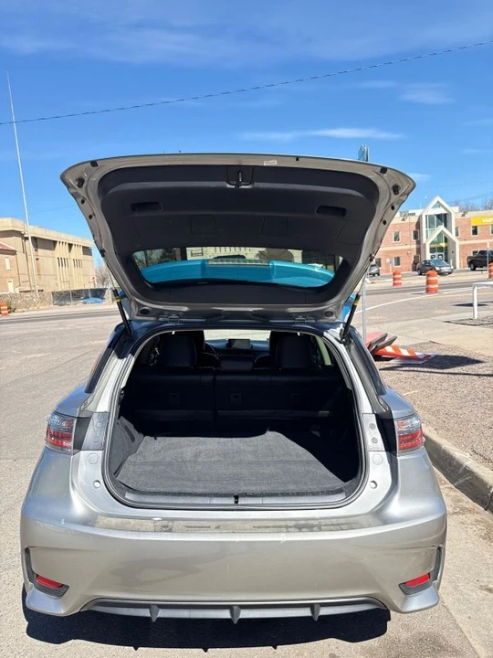 2017 Lexus CT - Image 19 of 20