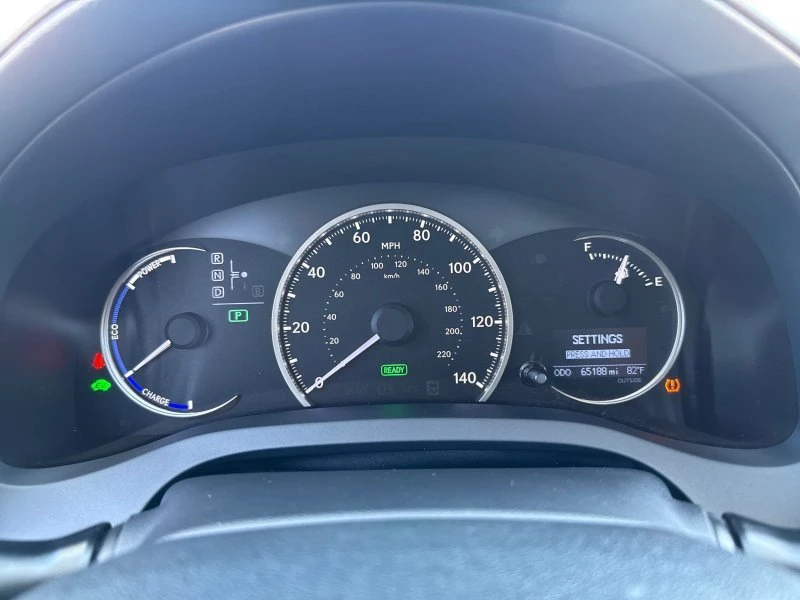 2017 Lexus CT - Image 12 of 20