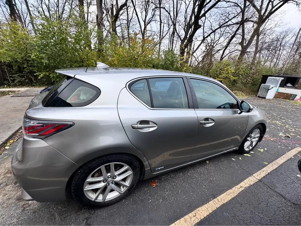 2017 Lexus CT - Image 2 of 12