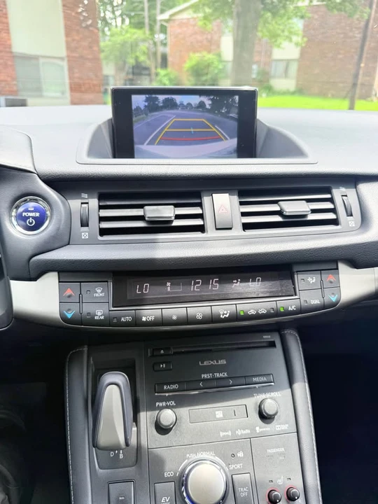 2017 Lexus CT - Image 19 of 20