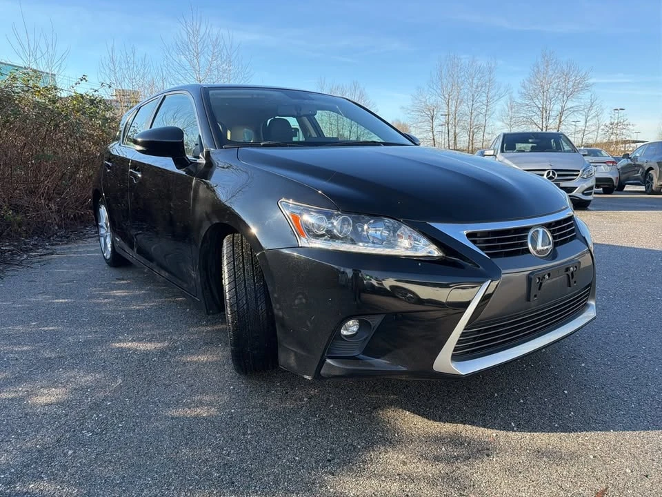 2017 Lexus CT - Image 4 of 10