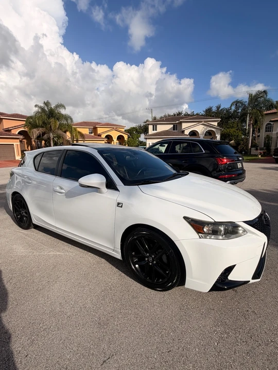2017 Lexus CT - Image 5 of 31