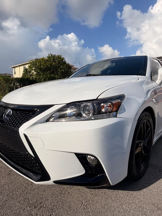 2017 Lexus CT - Image 3 of 31