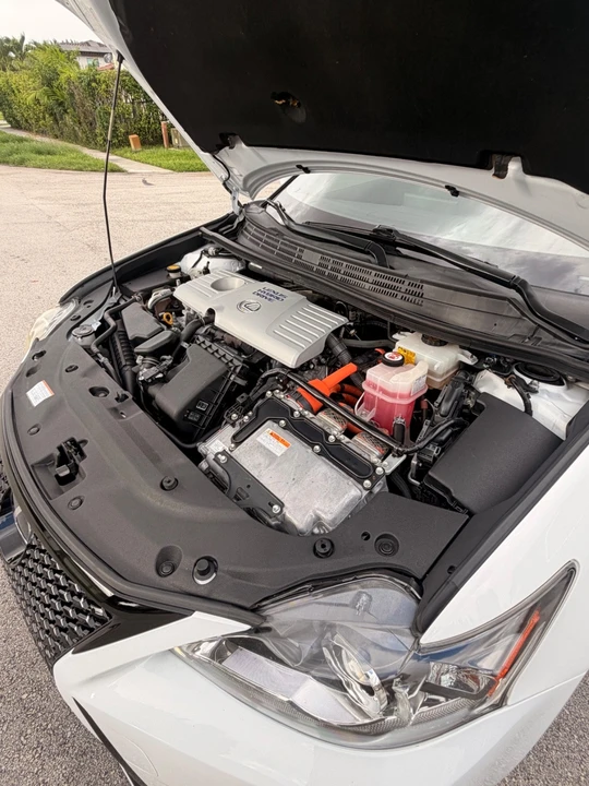 2017 Lexus CT - Image 30 of 31