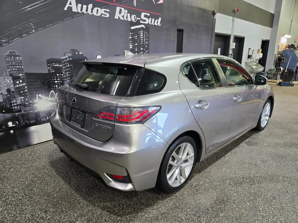2017 Lexus CT - Image 4 of 16