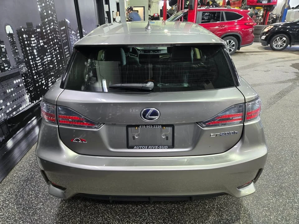 2017 Lexus CT - Image 6 of 16