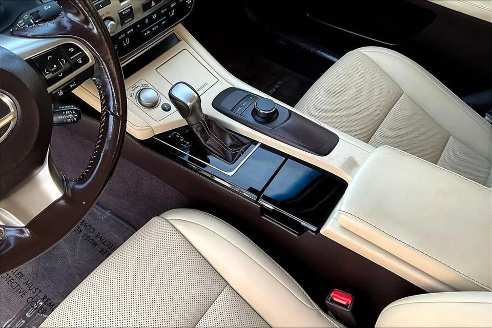 2017 Lexus ES 6th Gen - Image 17 of 20