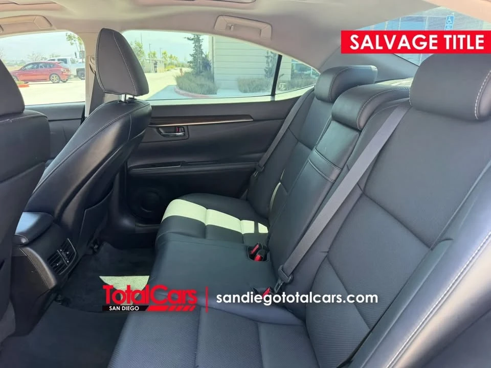 2017 Lexus ES 6th Gen - Image 15 of 20