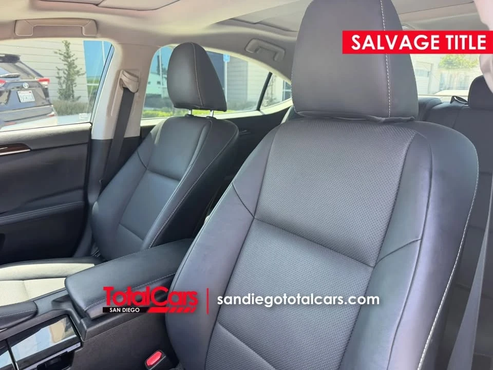 2017 Lexus ES 6th Gen - Image 9 of 20