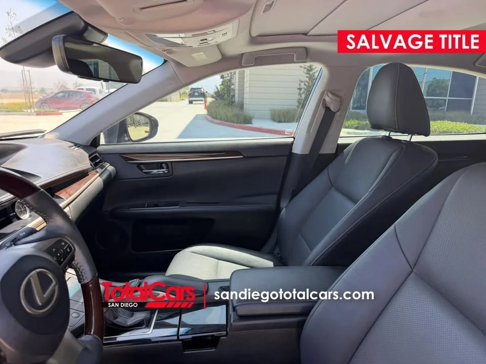 2017 Lexus ES 6th Gen - Image 12 of 20