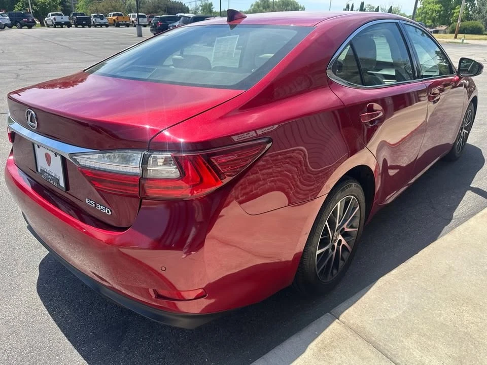 2017 Lexus ES 6th Gen - Image 5 of 12