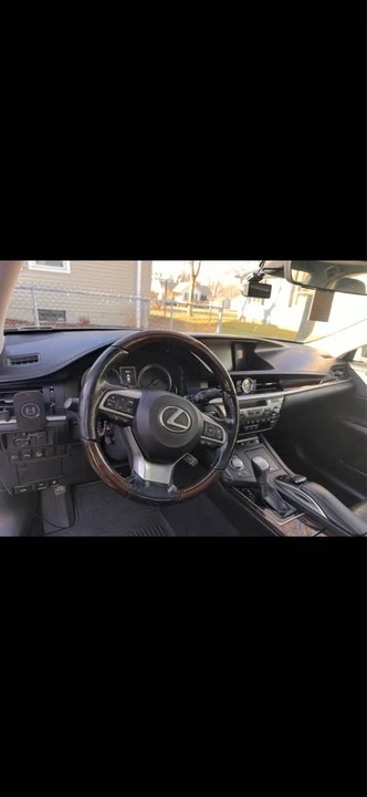 2017 Lexus ES 6th Gen - Image 5 of 13