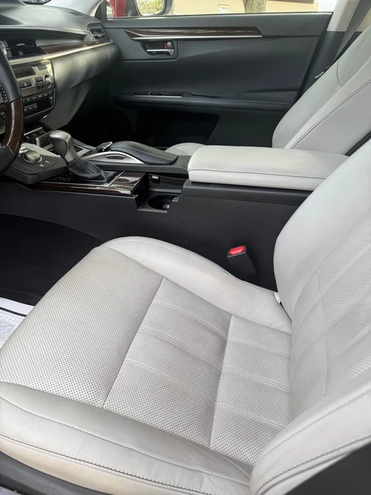 2017 Lexus ES 6th Gen - Image 5 of 7