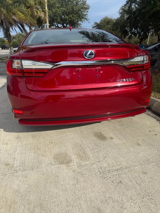 2017 Lexus ES 6th Gen - Image 4 of 7