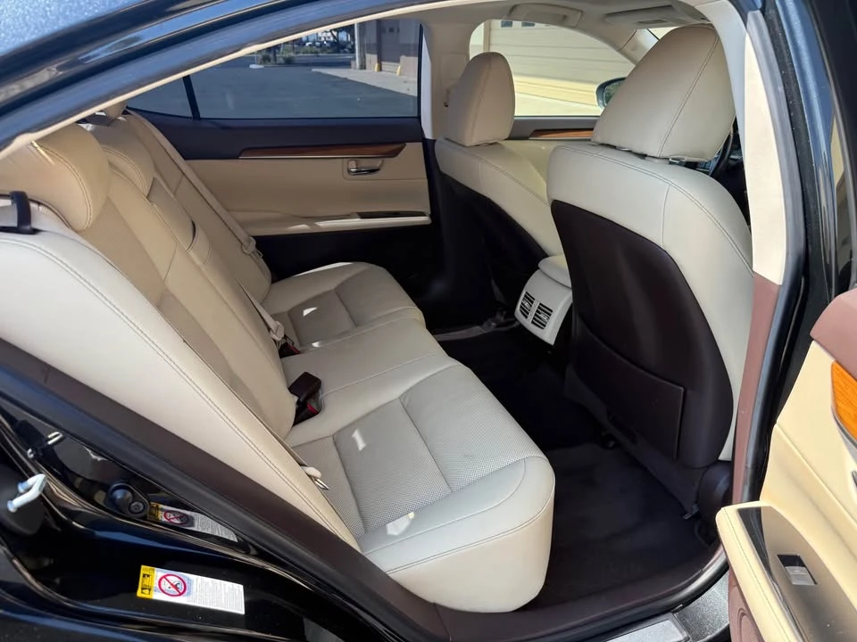 2017 Lexus ES 6th Gen - Image 18 of 20