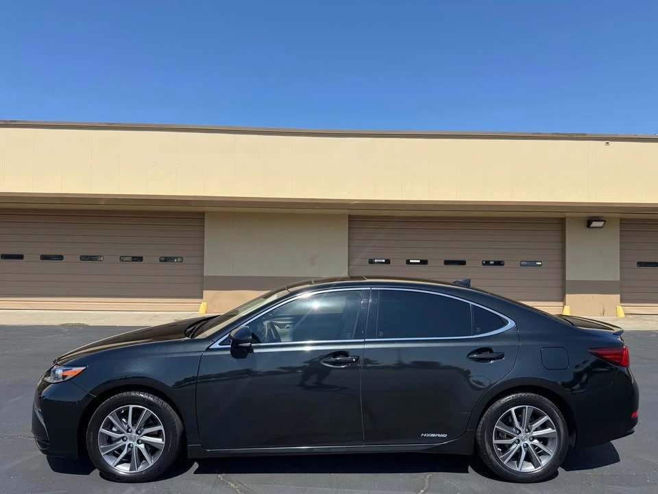 2017 Lexus ES 6th Gen - Image 4 of 20