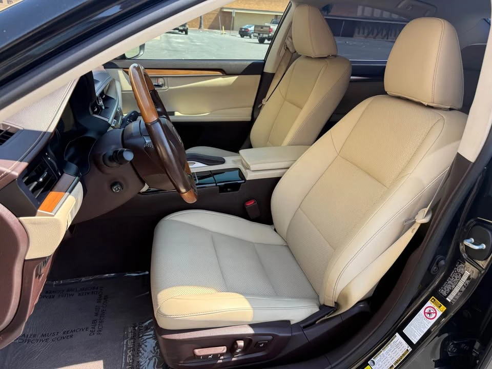 2017 Lexus ES 6th Gen - Image 12 of 20