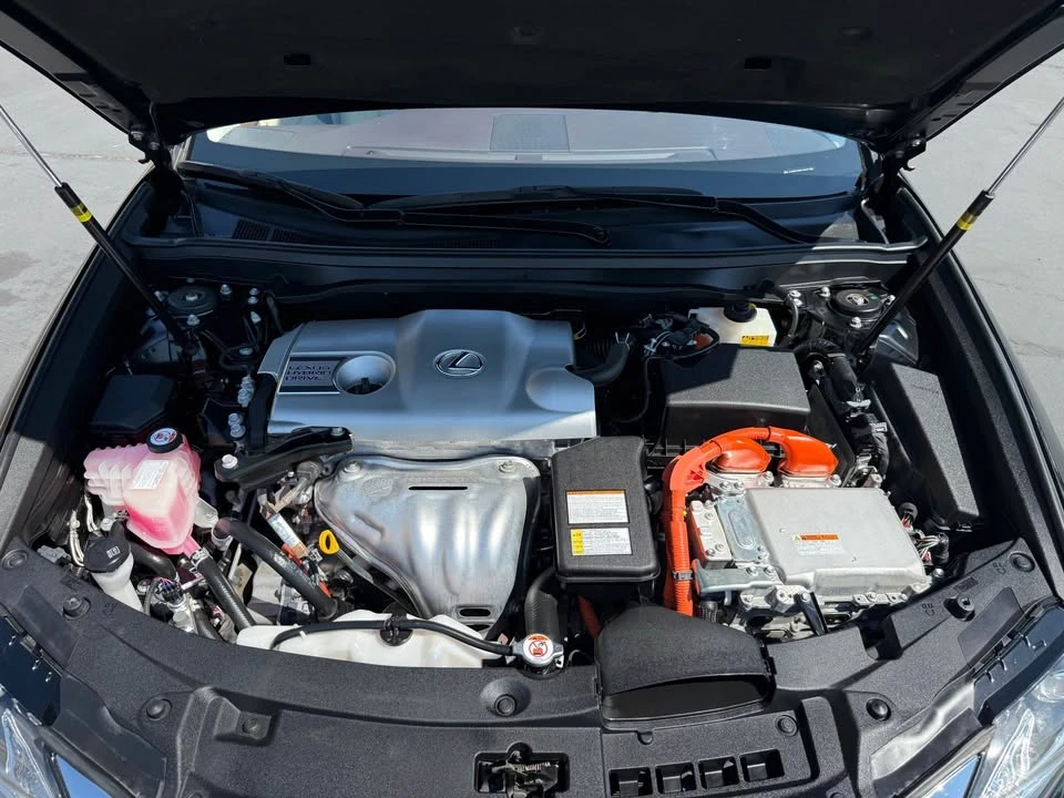 2017 Lexus ES 6th Gen - Image 10 of 20