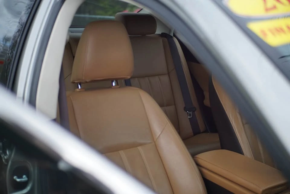 2017 Lexus ES 6th Gen - Image 17 of 20