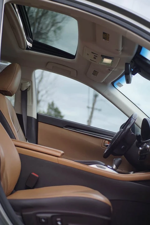 2017 Lexus ES 6th Gen - Image 5 of 20