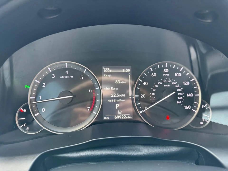 2017 Lexus ES 6th Gen - Image 17 of 19