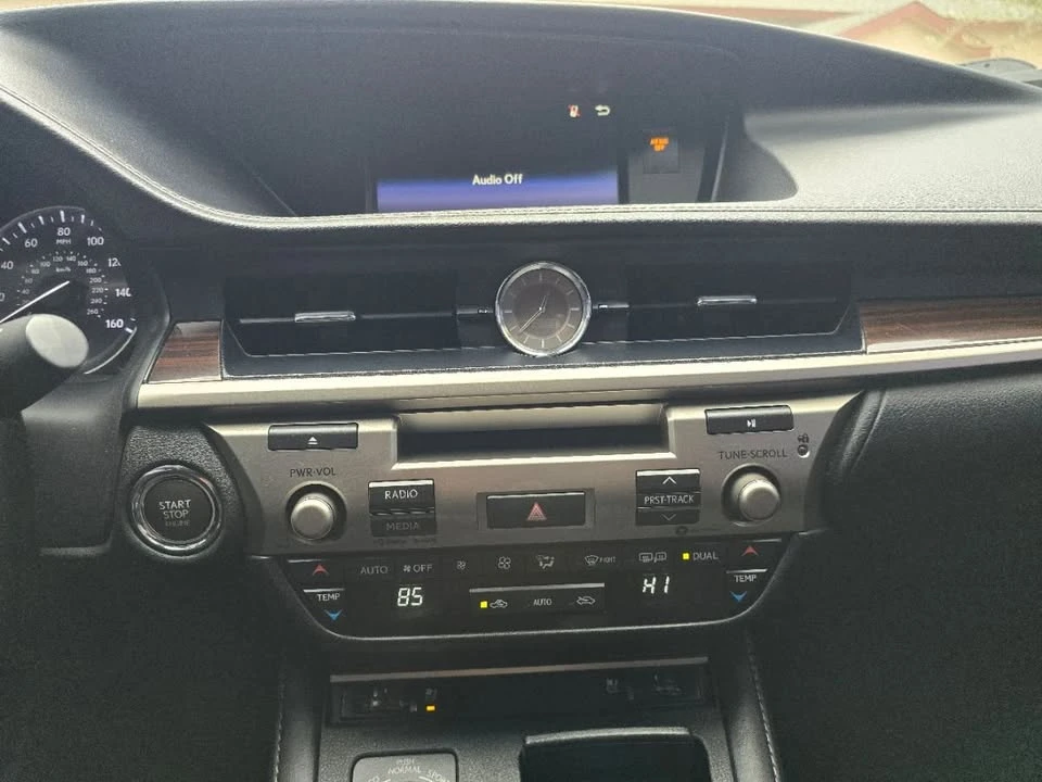 2017 Lexus ES 6th Gen - Image 6 of 18