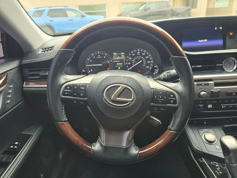 2017 Lexus ES 6th Gen - Image 2 of 18