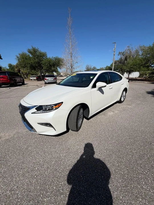 2017 Lexus ES 6th Gen - Image 3 of 12