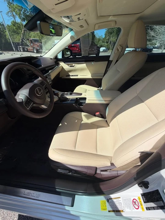 2017 Lexus ES 6th Gen - Image 6 of 12
