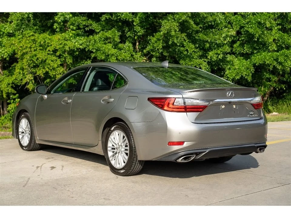 2017 Lexus ES 6th Gen - Image 6 of 19