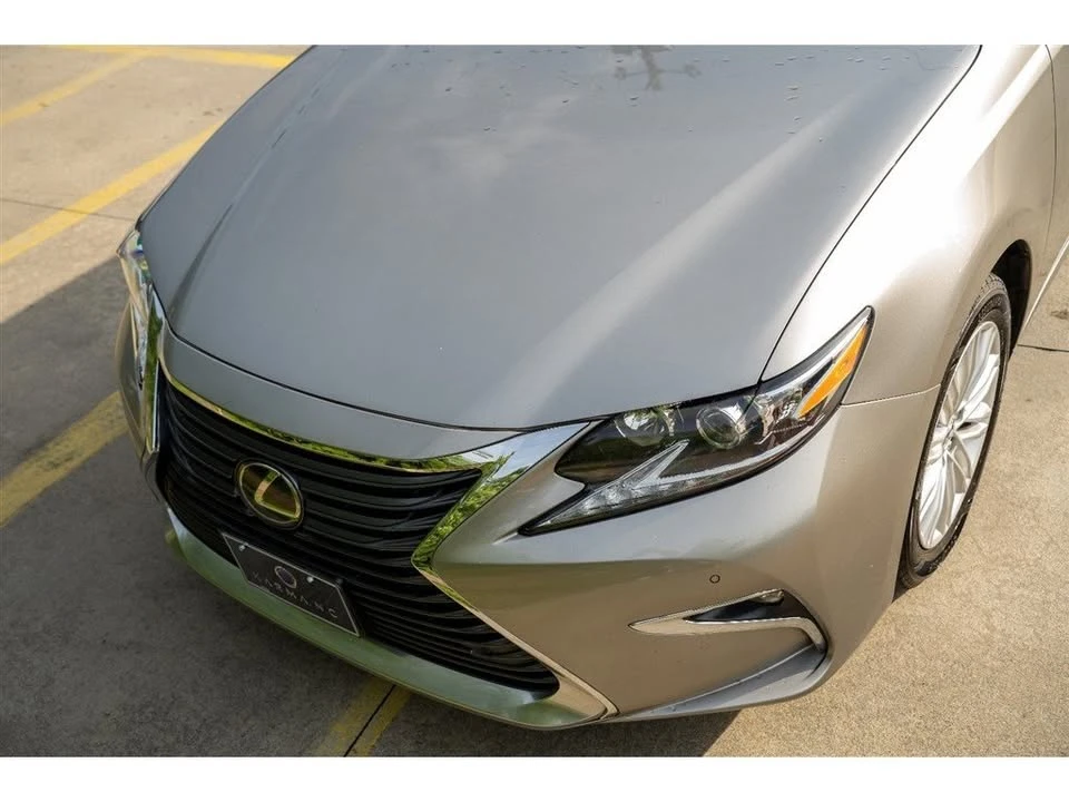 2017 Lexus ES 6th Gen - Image 7 of 19