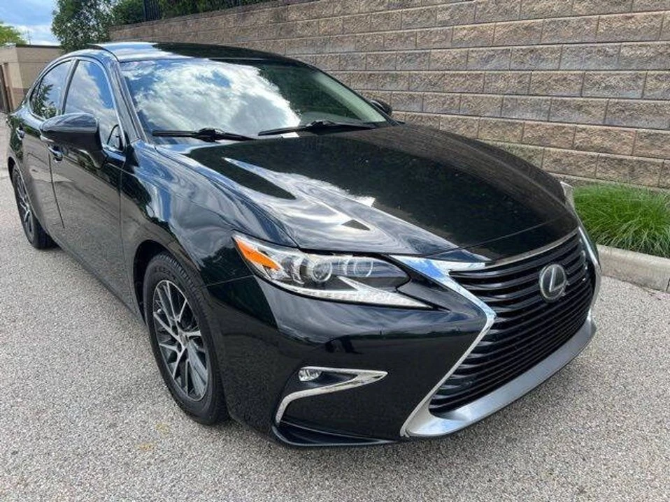 2017 Lexus ES 6th Gen - Image 8 of 20