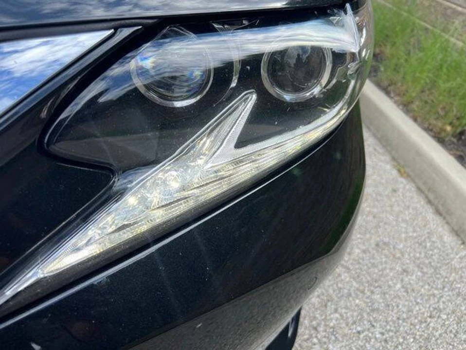 2017 Lexus ES 6th Gen - Image 10 of 20