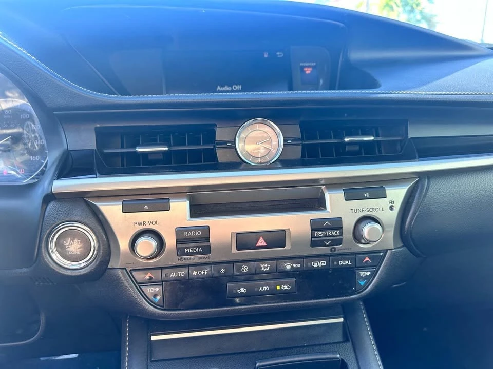 2017 Lexus ES 6th Gen - Image 13 of 13