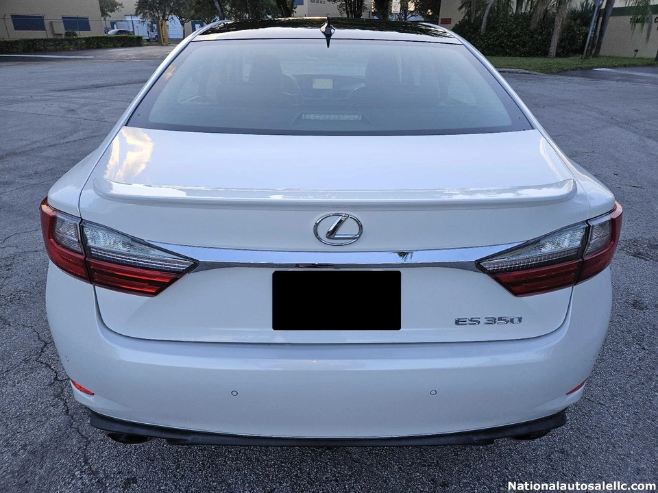2017 Lexus ES 6th Gen - Image 5 of 21