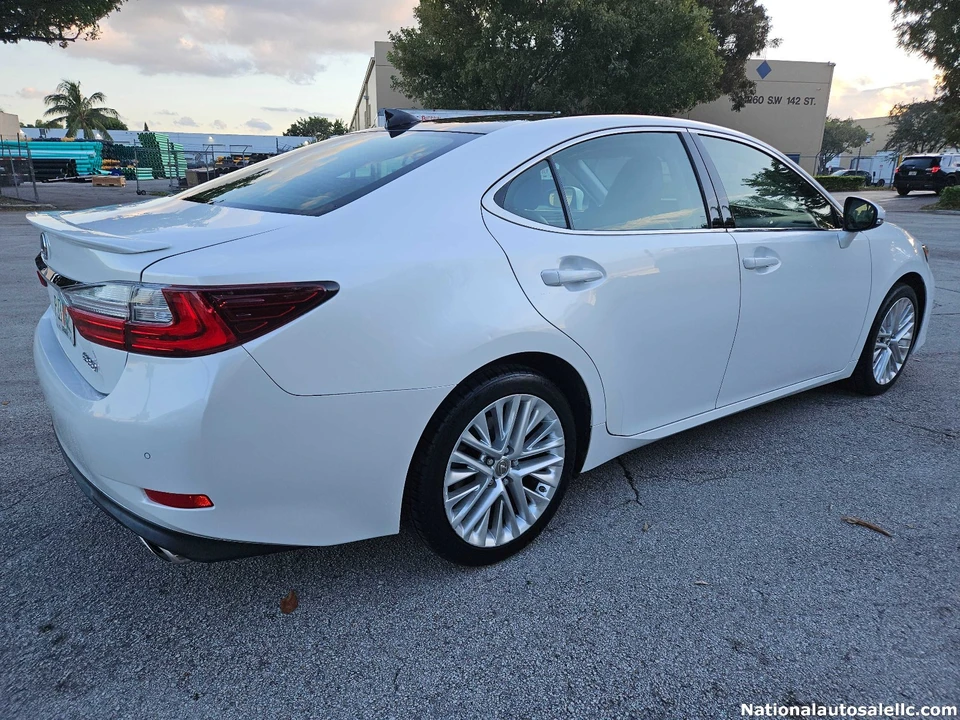 2017 Lexus ES 6th Gen - Image 6 of 21