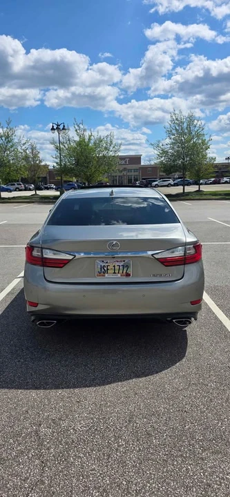 2017 Lexus ES 6th Gen - Image 4 of 10
