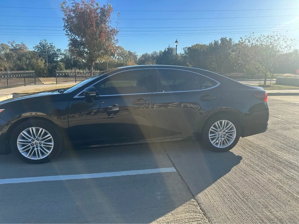 2017 Lexus ES 6th Gen - Image 7 of 20