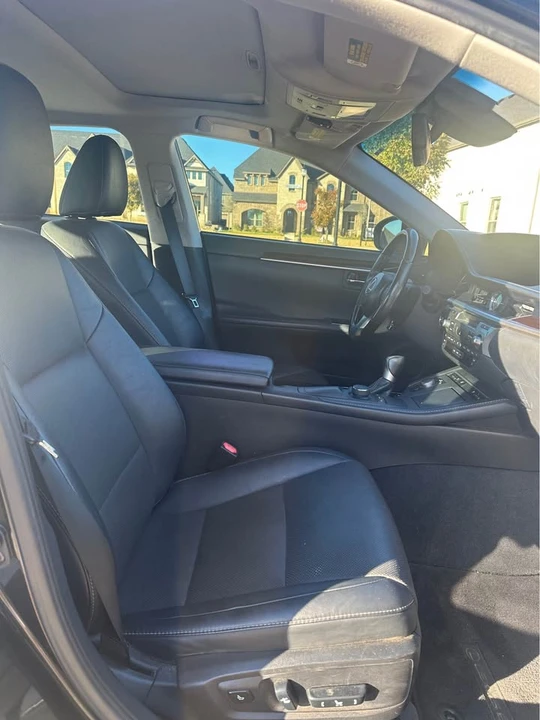 2017 Lexus ES 6th Gen - Image 15 of 20
