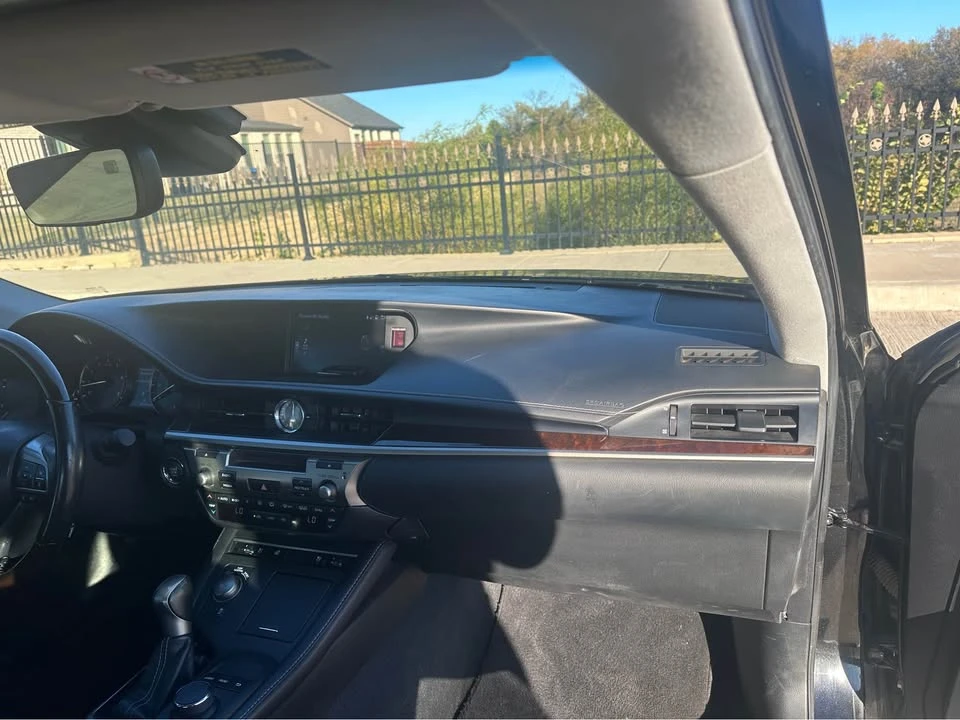 2017 Lexus ES 6th Gen - Image 17 of 20