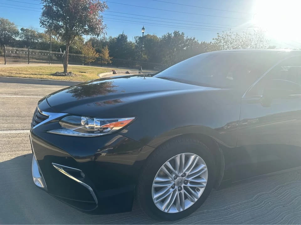 2017 Lexus ES 6th Gen - Image 5 of 20